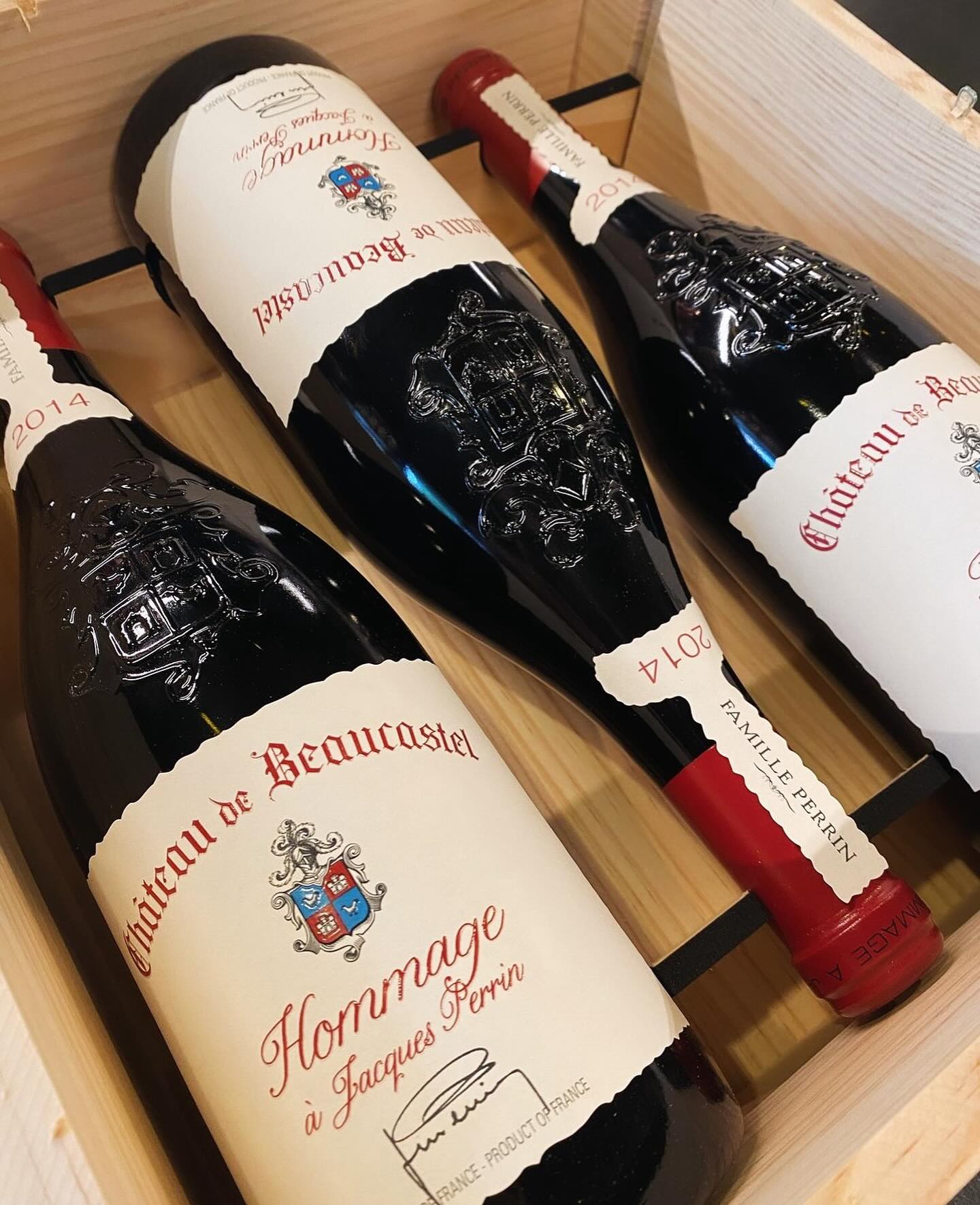 CHATEAU DE BEAUCASTEL, Chateauneuf-du-Pape, Hommage a Jacques Perrin, 2016