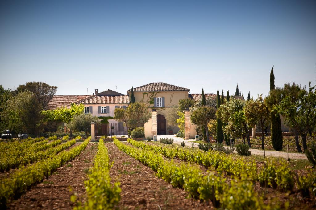 CHATEAU DE BEAUCASTEL, Chateauneuf-du-Pape, Hommage a Jacques Perrin, 2016